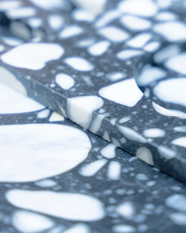 Terrazzo-effect top edge on Rossena Outdoor